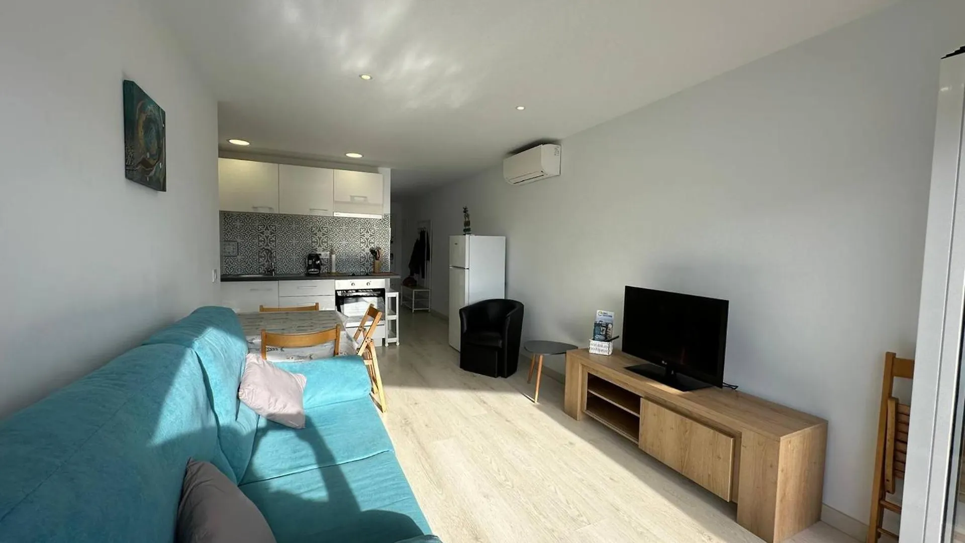 Precioso Apartamento Con Vistas Canal Cerca Playa Av-62 Roses 0*,  Spain